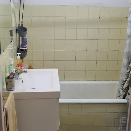 Quarto em Acomodações Particulares Nivea Soares Lisboa